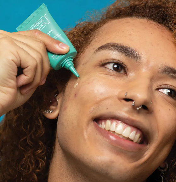 Selfless by Hyram Mandelic Acid And Rice Bran Gentle Exfoliating Serum • 30ml