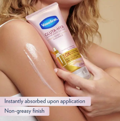 Vaseline Gluta-Hya Serum Boost Lotion Dewy Radiance 200ml
